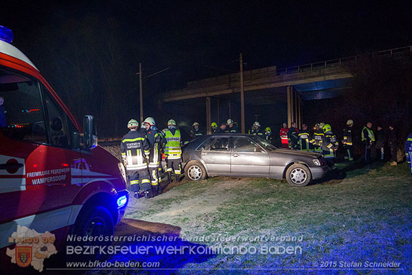 20150406_Fahrzeugbrand_Wampersdorf_23
