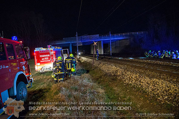 20150406_Fahrzeugbrand_Wampersdorf_25