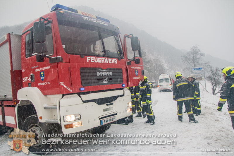 20160123 Wohnmobil verunfallt auf der LB18 bei Altenmarkt a.d.Triesting  Foto: © Daniel Wirth