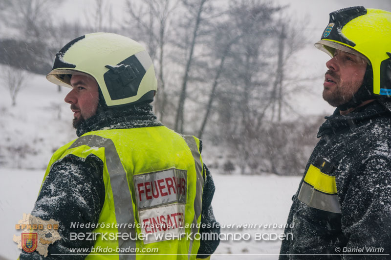 20160123 Wohnmobil verunfallt auf der LB18 bei Altenmarkt a.d.Triesting  Foto: © Daniel Wirth