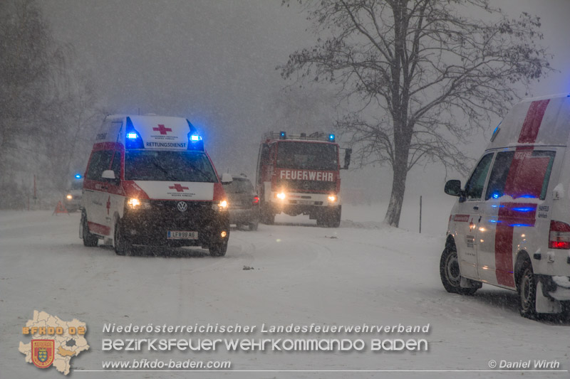 20160123 Wohnmobil verunfallt auf der LB18 bei Altenmarkt a.d.Triesting  Foto: © Daniel Wirth