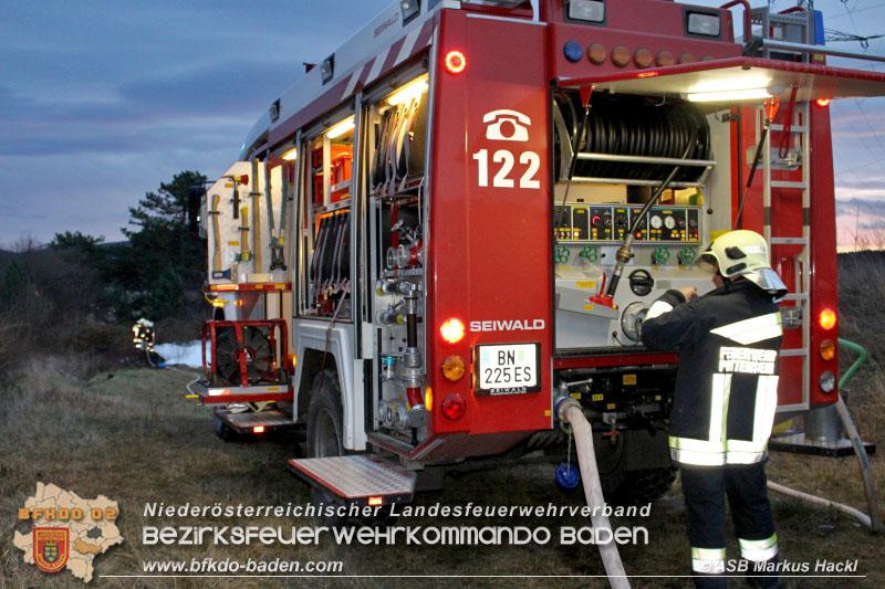 20160128 Fahrzeugbrand in Pottenstein  Foto:  Markus Hackl