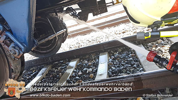 20160625 Flurbrnde auf der Sdbahnstrecke durch defekte Bremse eines Gterzuges Foto:  Stefan Schneider