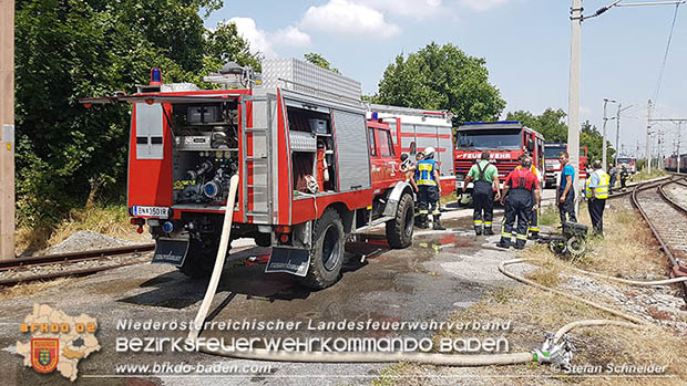 20160625 Flurbrnde auf der Sdbahnstrecke durch defekte Bremse eines Gterzuges Foto:  Stefan Schneider