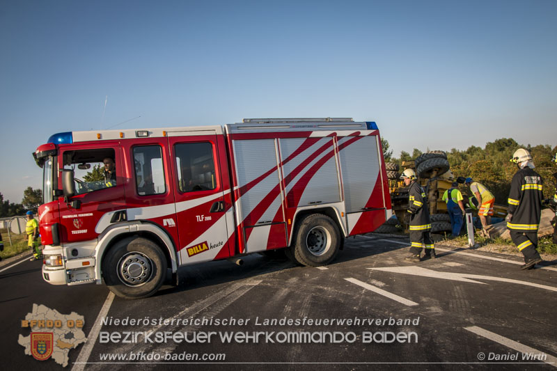 20160817 Baggerbergung Teesdorf, Foto Daniel Wirth 20160817 Baggerbergung Teesdorf, Foto Daniel Wirth