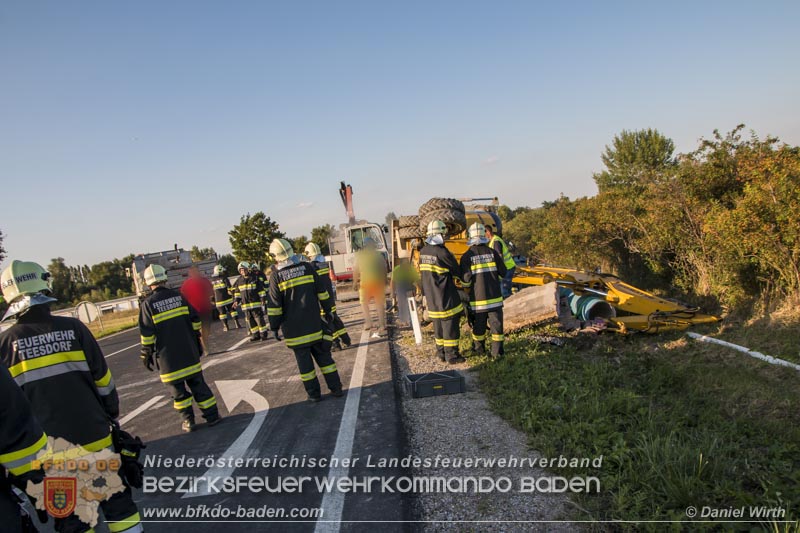 20160817 Baggerbergung Teesdorf, Foto Daniel Wirth 20160817 Baggerbergung Teesdorf, Foto Daniel Wirth