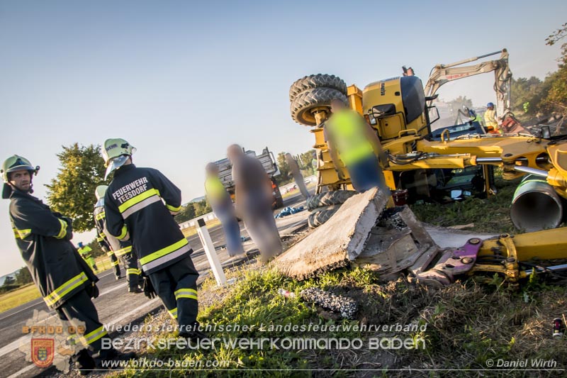 20160817 Baggerbergung Teesdorf, Foto Daniel Wirth 20160817 Baggerbergung Teesdorf, Foto Daniel Wirth