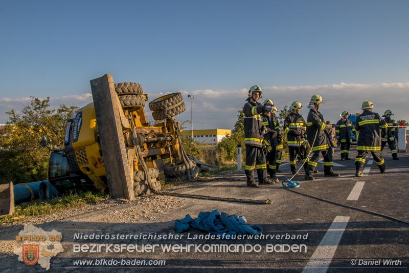 20160817 Baggerbergung Teesdorf, Foto Daniel Wirth 20160817 Baggerbergung Teesdorf, Foto Daniel Wirth