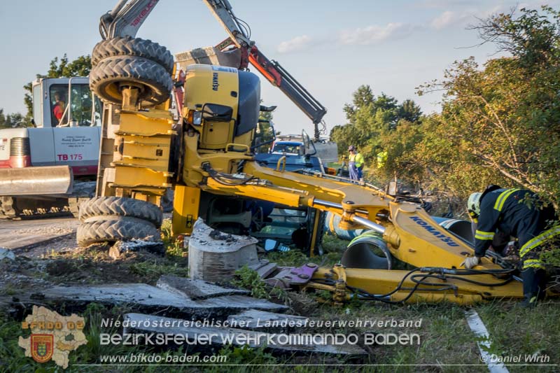 20160817 Baggerbergung Teesdorf, Foto Daniel Wirth