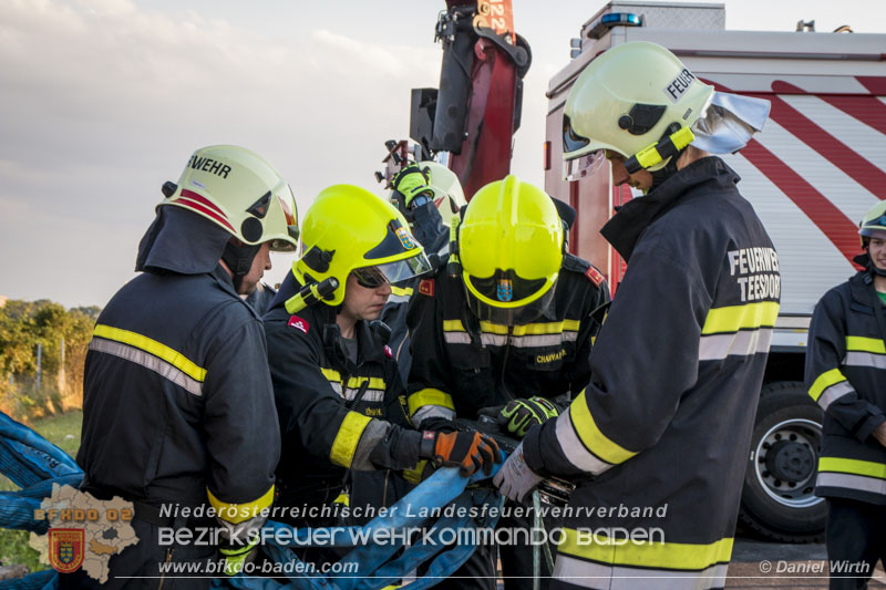 20160817 Baggerbergung Teesdorf, Foto Daniel Wirth 20160817 Baggerbergung Teesdorf, Foto Daniel Wirth
