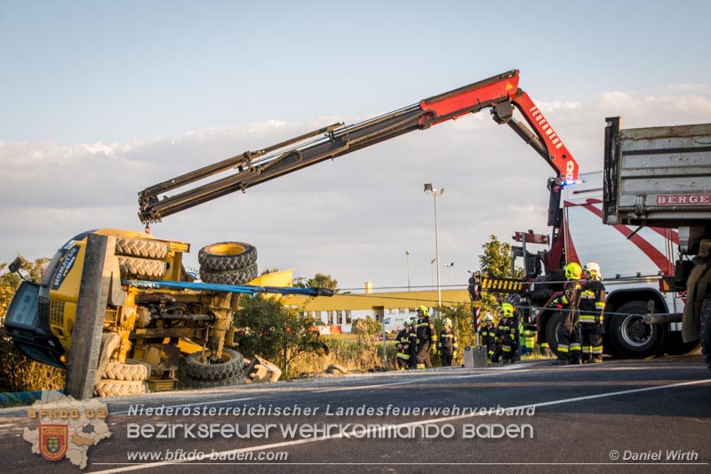 20160817 Baggerbergung Teesdorf, Foto Daniel Wirth