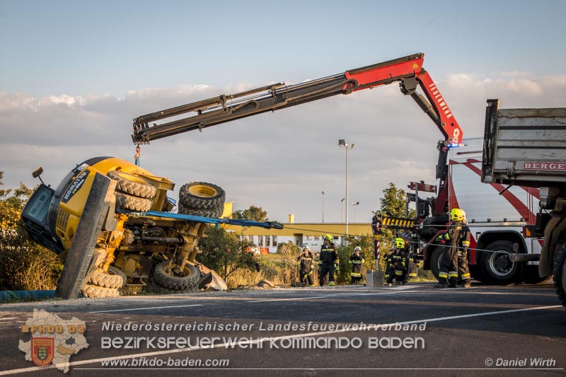 20160817 Baggerbergung Teesdorf, Foto Daniel Wirth 20160817 Baggerbergung Teesdorf, Foto Daniel Wirth