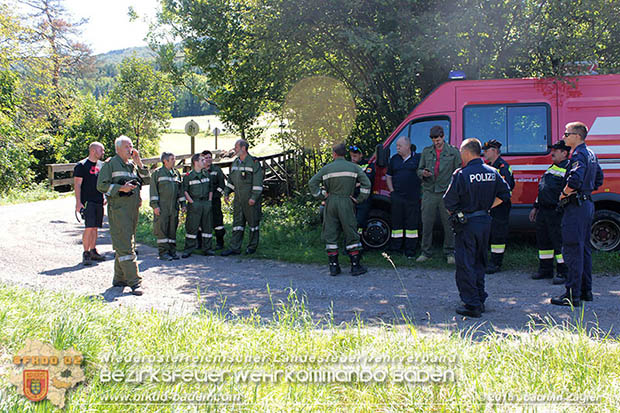 20160823 Personensuche nach 7o-jhriger Dame in Klausen-Leopoldsdorf  Foto:  Joachim ZAGLER