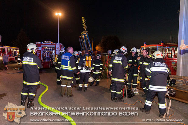 20160913 Brand bei Gewerbebetrieb in Enzesfeld  Foto:  Stefan Schneider