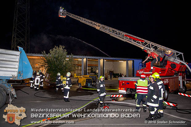 20160913 Brand bei Gewerbebetrieb in Enzesfeld  Foto:  Stefan Schneider