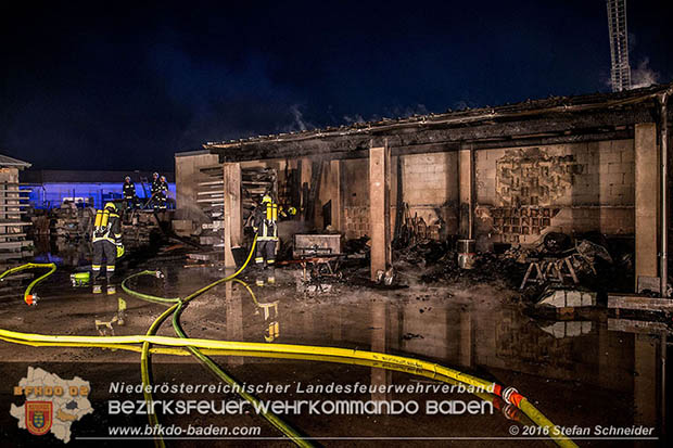 20160913 Brand bei Gewerbebetrieb in Enzesfeld  Foto:  Stefan Schneider