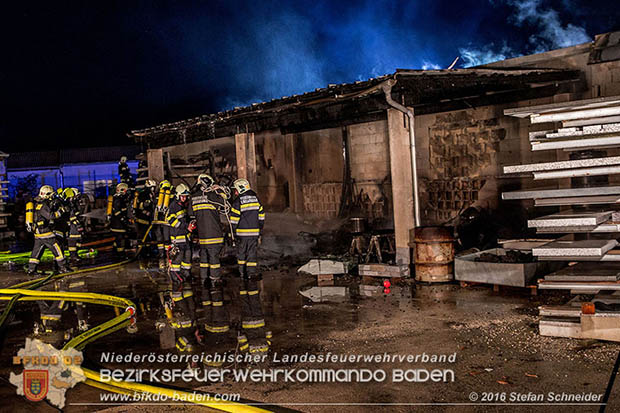 20160913 Brand bei Gewerbebetrieb in Enzesfeld  Foto:  Stefan Schneider