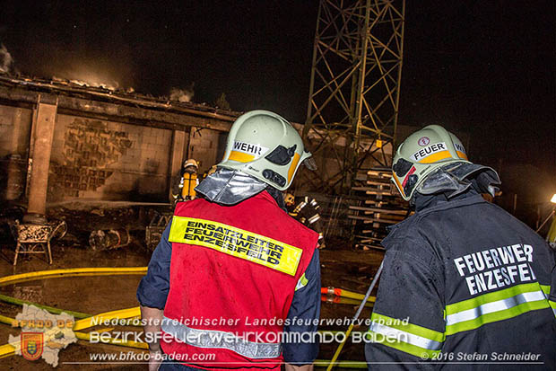 20160913 Brand bei Gewerbebetrieb in Enzesfeld  Foto:  Stefan Schneider