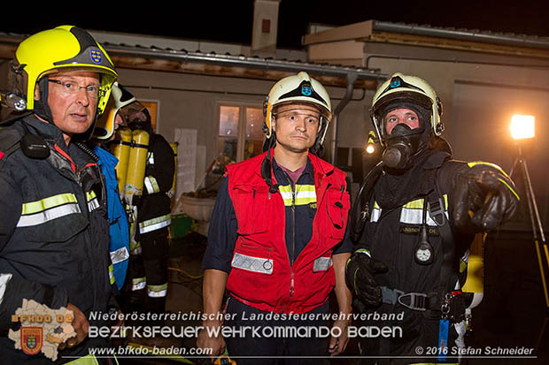 20160913 Brand bei Gewerbebetrieb in Enzesfeld  Foto:  Stefan Schneider