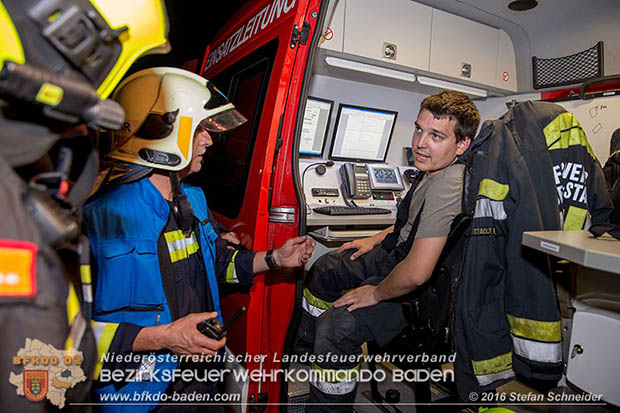 20160913 Brand bei Gewerbebetrieb in Enzesfeld  Foto:  Stefan Schneider