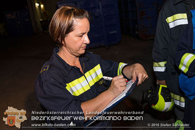 20160913 Brand bei Gewerbebetrieb in Enzesfeld  Foto:  Stefan Schneider