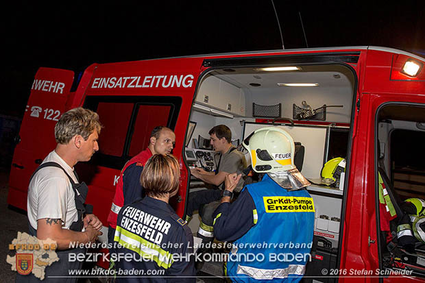 20160913 Brand bei Gewerbebetrieb in Enzesfeld  Foto:  Stefan Schneider