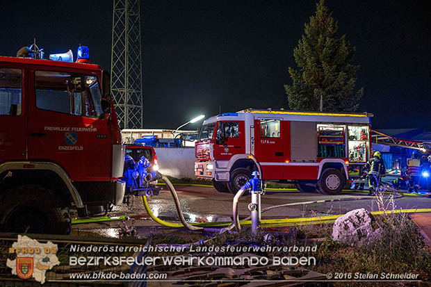 20160913 Brand bei Gewerbebetrieb in Enzesfeld  Foto:  Stefan Schneider