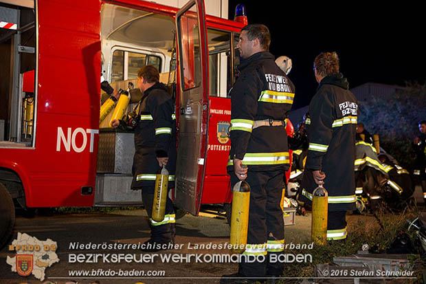 20160913 Brand bei Gewerbebetrieb in Enzesfeld  Foto:  Stefan Schneider