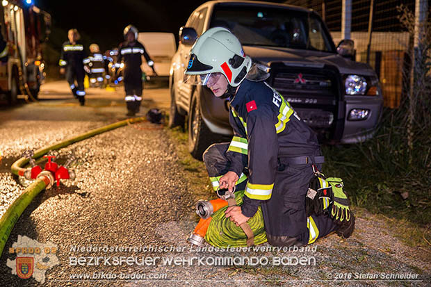 20160913 Brand bei Gewerbebetrieb in Enzesfeld  Foto:  Stefan Schneider