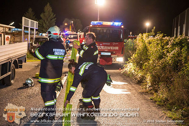 20160913 Brand bei Gewerbebetrieb in Enzesfeld  Foto:  Stefan Schneider