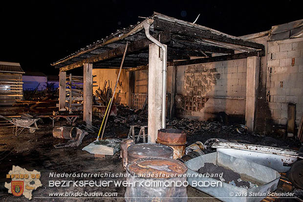 20160913 Brand bei Gewerbebetrieb in Enzesfeld  Foto:  Stefan Schneider