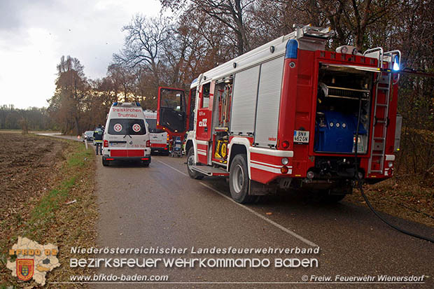 20161119 Schwerer Verkehrsunfall zwischen Tribuswinkel u. Wienersdorf  Foto: © FF Wienersdorf