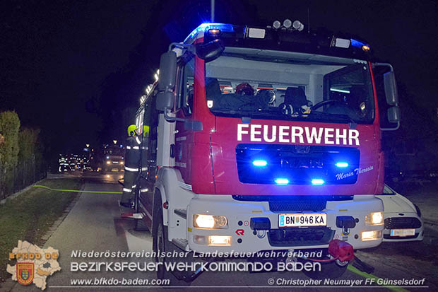 20161127 Vollbrand eines abgestellten Wohnmobils in Schönau a.d.Triesting Foto: © Christopher Neumayer 20161127 Vollbrand eines abgestellten Wohnmobils in Schönau a.d.Triesting Foto: © Christopher Neumayer