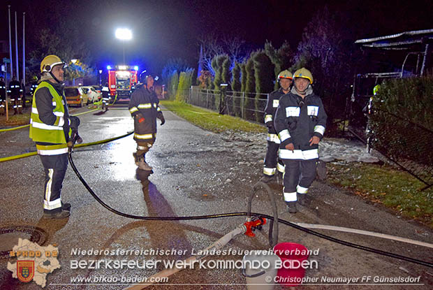 20161127 Vollbrand eines abgestellten Wohnmobils in Schönau a.d.Triesting Foto: © Christopher Neumayer 20161127 Vollbrand eines abgestellten Wohnmobils in Schönau a.d.Triesting Foto: © Christopher Neumayer