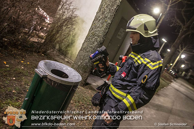 20161231 Alarmierter Kleinbrand in Baden Ortsteil Weikersdorf  Foto:  Stefan Schneider