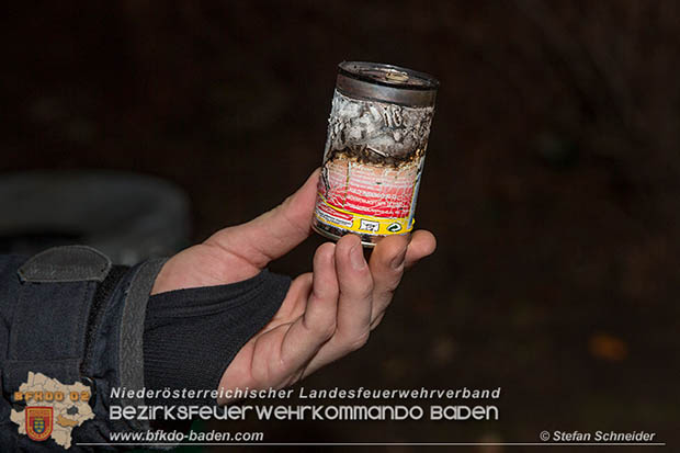 20161231 Alarmierter Kleinbrand in Baden Ortsteil Weikersdorf  Foto:  Stefan Schneider