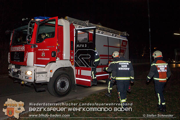 20161231 Alarmierter Kleinbrand in Baden Ortsteil Weikersdorf  Foto:  Stefan Schneider