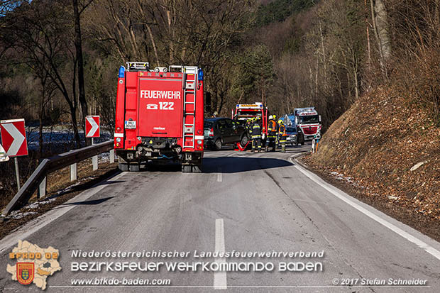 20170101 Verkehrsunfall auf der B210 im Helenental  Foto: © Stefan Schneider