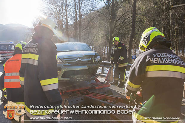 20170101 Verkehrsunfall auf der B210 im Helenental  Foto:  Stefan Schneider