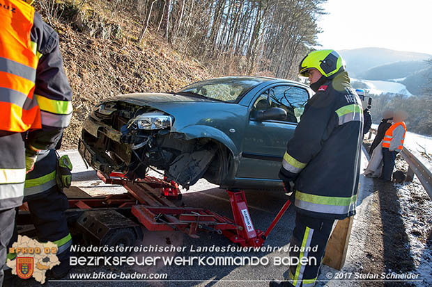 20170101 Verkehrsunfall auf der B210 im Helenental Foto: © Stefan Schneider 20170101 Verkehrsunfall auf der B210 im Helenental Foto: © Stefan Schneider