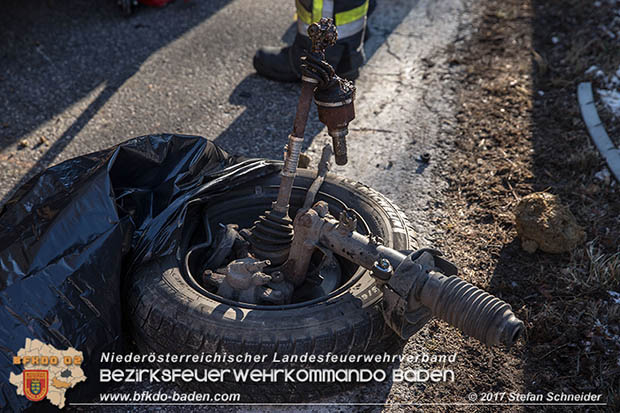 20170101 Verkehrsunfall auf der B210 im Helenental  Foto: © Stefan Schneider