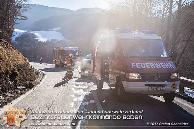 20170101 Verkehrsunfall auf der B210 im Helenental  Foto:  Stefan Schneider