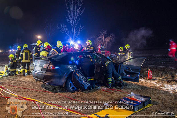 20170129 Folgenschwerer Verkehrsunfall mit zwei Toten auf der Landestraße 4040 Leobersdorf-Sollenau  Foto: © Daniel Wirth