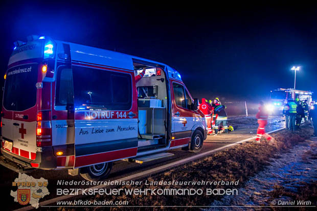 20170129 Folgenschwerer Verkehrsunfall mit zwei Toten auf der Landestraße 4040 Leobersdorf-Sollenau  Foto: © Daniel Wirth