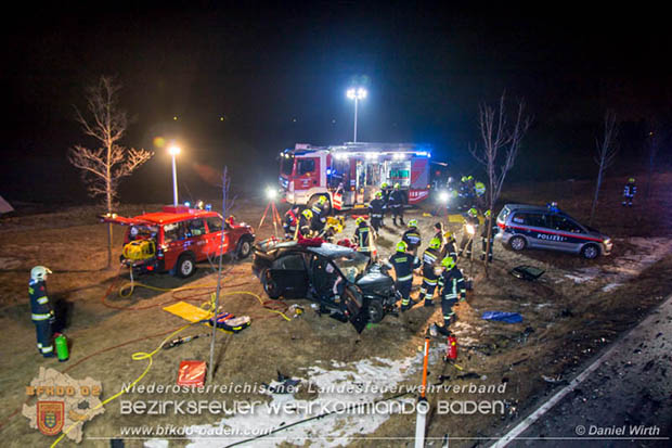 20170129 Folgenschwerer Verkehrsunfall mit zwei Toten auf der Landestraße 4040 Leobersdorf-Sollenau  Foto: © Daniel Wirth