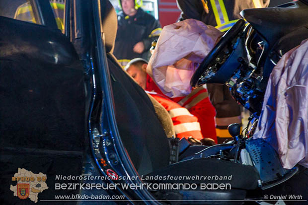 20170129 Folgenschwerer Verkehrsunfall mit zwei Toten auf der Landestraße 4040 Leobersdorf-Sollenau  Foto: © Daniel Wirth