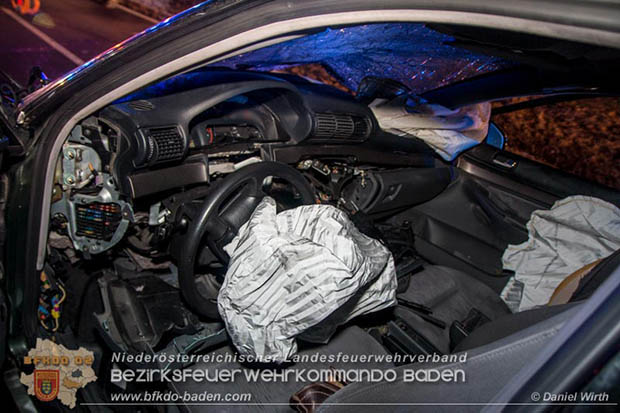20170129 Folgenschwerer Verkehrsunfall mit zwei Toten auf der Landestraße 4040 Leobersdorf-Sollenau Foto: © Daniel Wirth 20170129 Folgenschwerer Verkehrsunfall mit zwei Toten auf der Landestraße 4040 Leobersdorf-Sollenau Foto: © Daniel Wirth