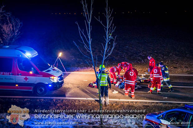 20170129 Folgenschwerer Verkehrsunfall mit zwei Toten auf der Landestraße 4040 Leobersdorf-Sollenau  Foto: © Daniel Wirth