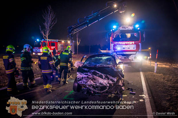 20170129 Folgenschwerer Verkehrsunfall mit zwei Toten auf der Landestraße 4040 Leobersdorf-Sollenau  Foto: © Daniel Wirth