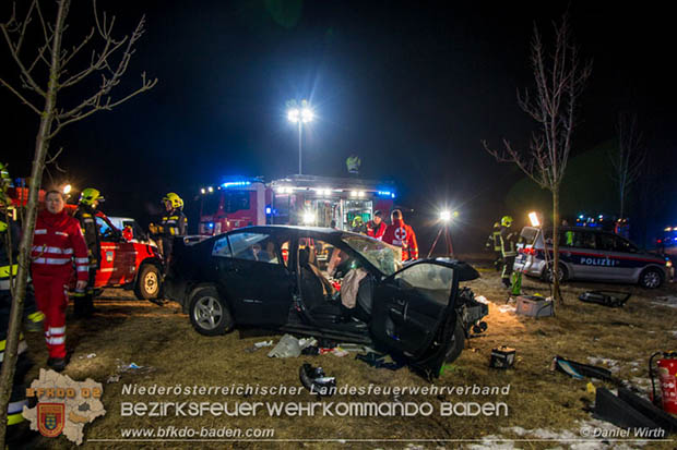 20170129 Folgenschwerer Verkehrsunfall mit zwei Toten auf der Landestraße 4040 Leobersdorf-Sollenau  Foto: © Daniel Wirth